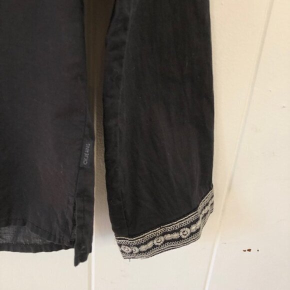 Calvin Klein Womens V-Neck Blouse with Embroidered Detail Small - Picture 5 of 8